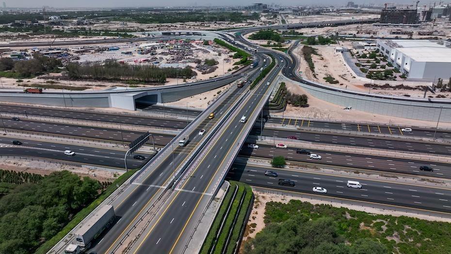 Sheikh Hamdan opens Dubai-Al Ain road improvement project