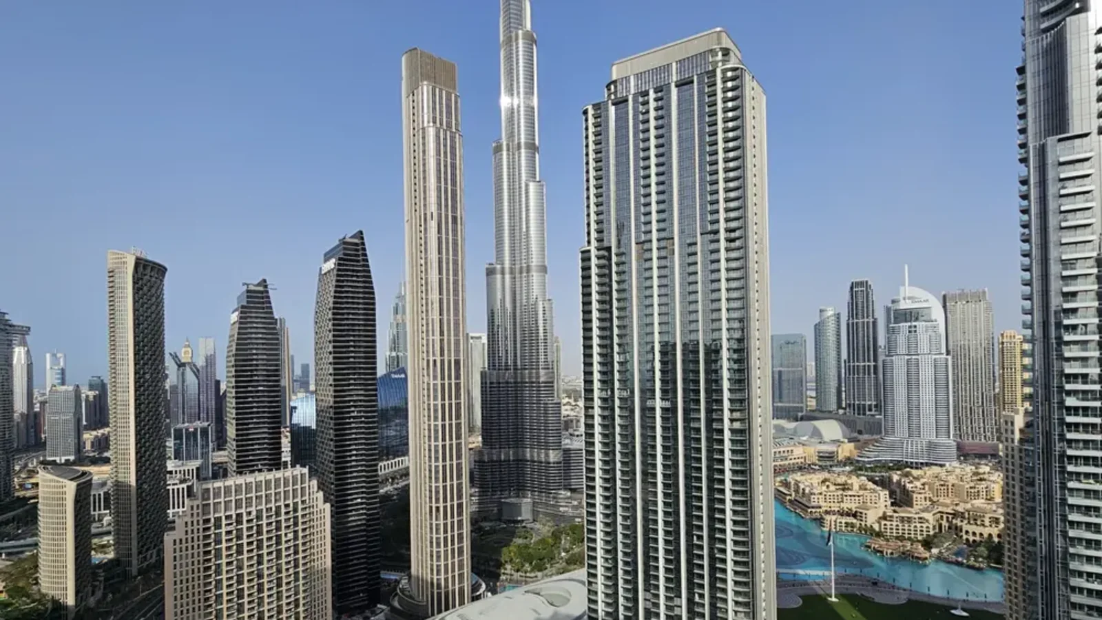 Emaar BLVD Heights Podium image